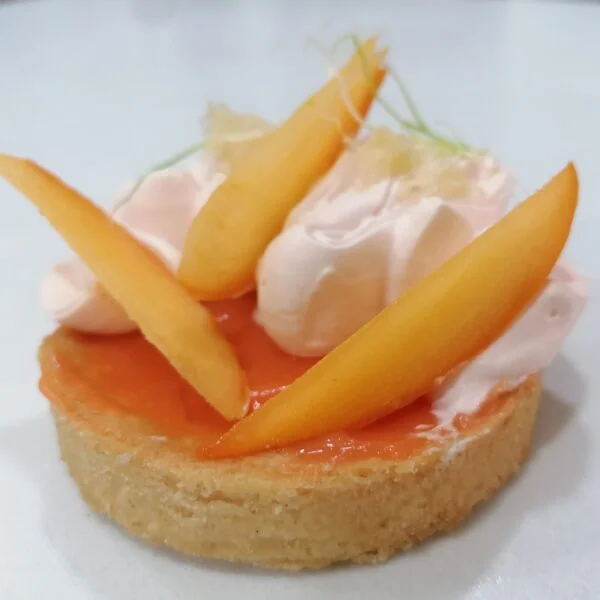 tartaleta de fruta en fuente palmera cordoba